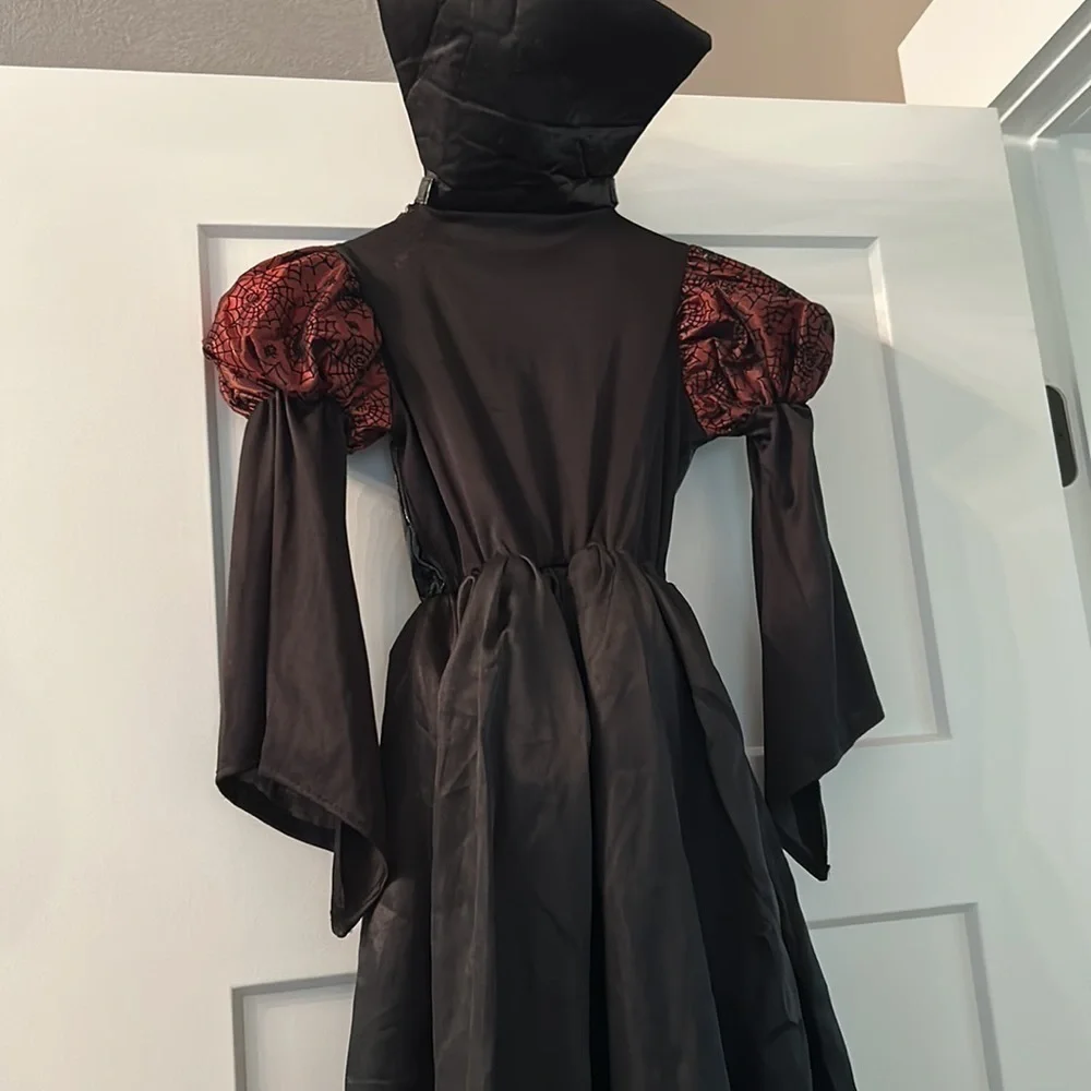 Little Miss Vampire costume size med Halloween party gothic Adams family style